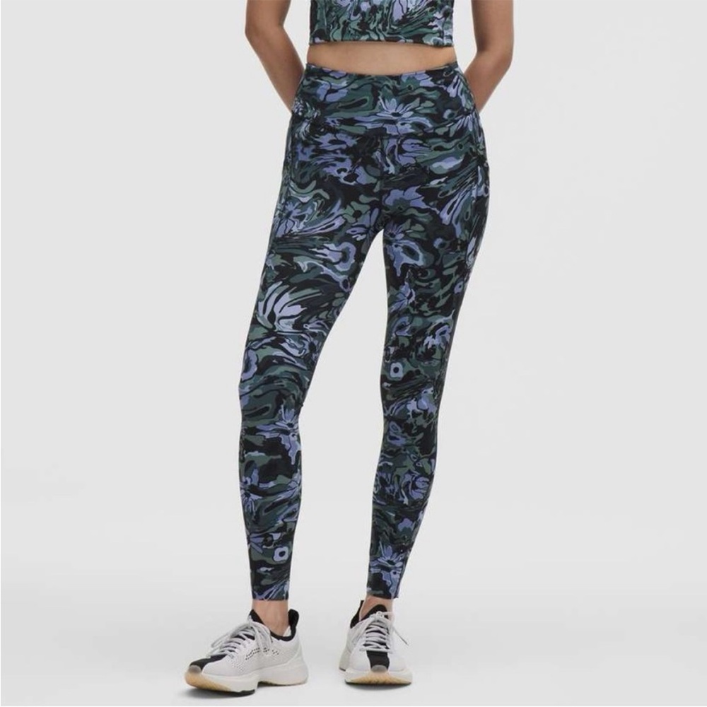 LULULEMON Fast and Free High Rise Tight 25” 5-pocket in Flower Meld Multi